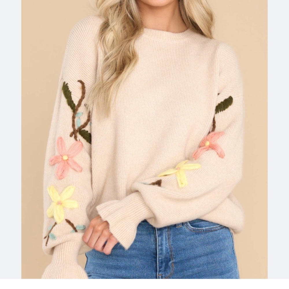 Floral embroidered sleeved sweater